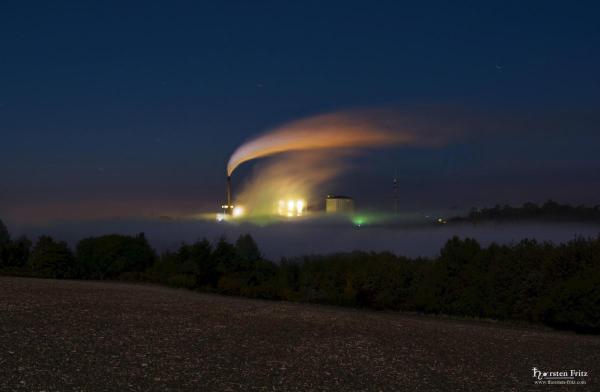 Zuckerfabrik Warburg bei Nacht