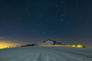 Winter Sternenhimmel über dem Desenberg